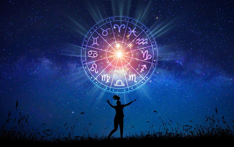 Moon Reading: Unlocking Insights into Your Soulmate Connection ...